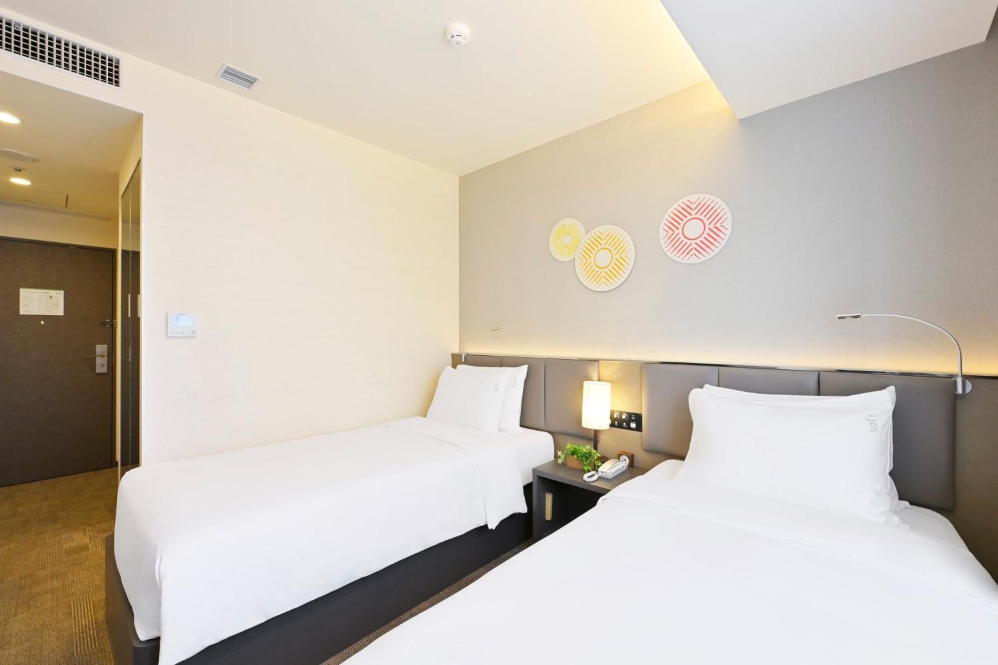 Holiday Inn & Suites Shin Osaka By Ihg Exterior foto